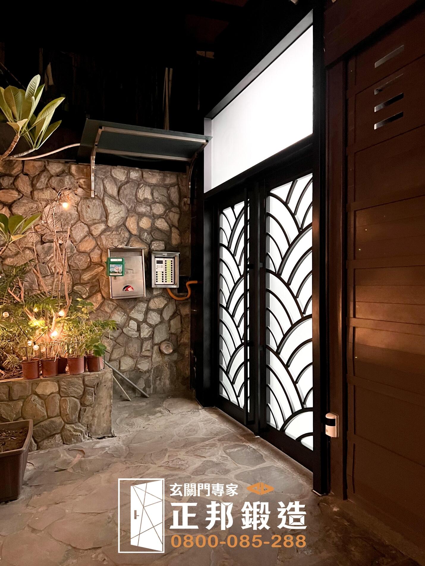 C9B-1096 (烤漆顏色FR-9622)中和包框社區雙開大門