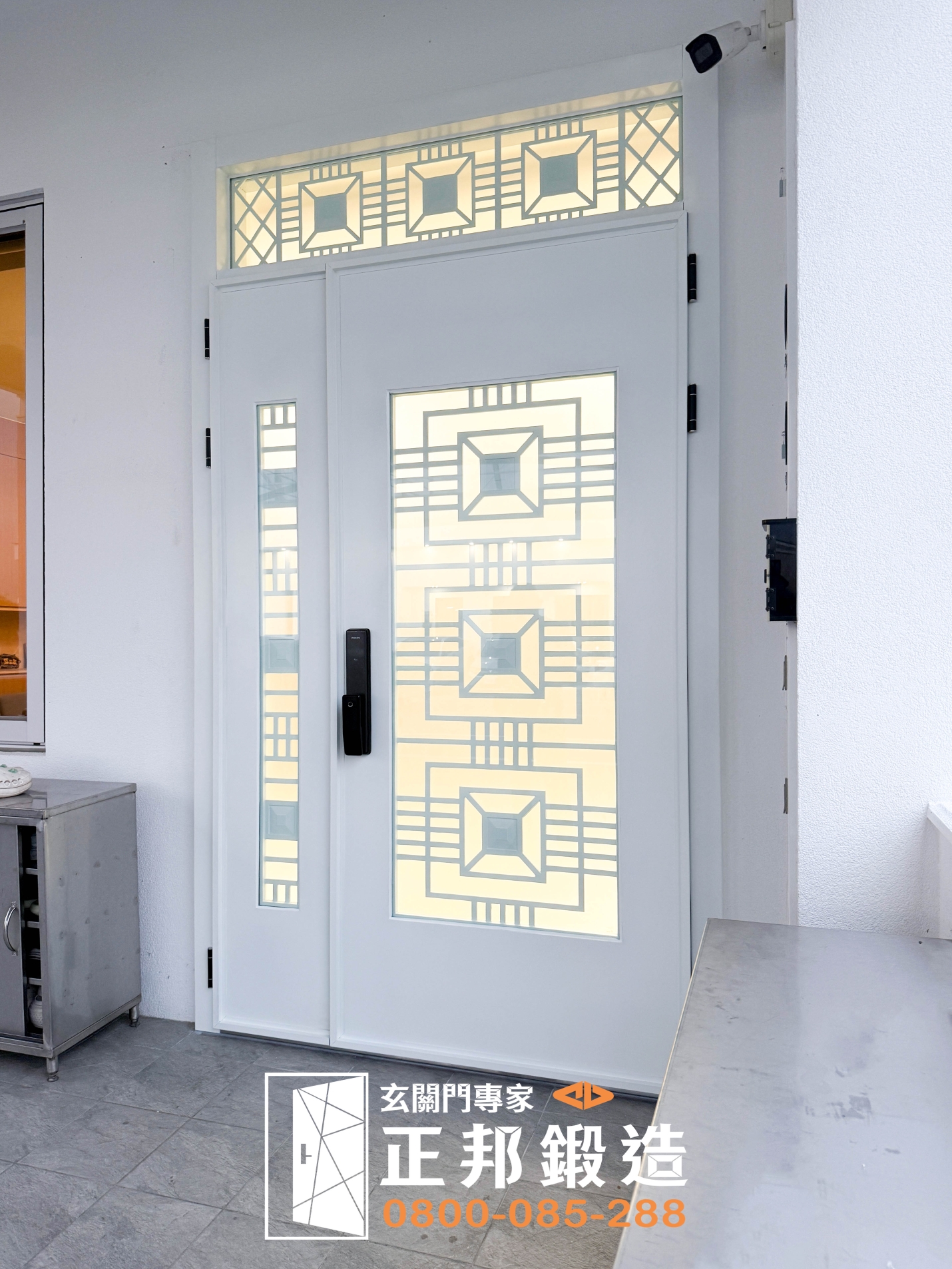 C9B-1027子母含開天(FR-1738) 嘉義白色玄關門安裝 (3)