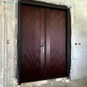 波浪紋實木雕刻門C9B-7011