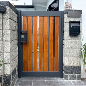 日式格柵車庫小門 C9C-4043