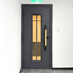 霧深灰長玻璃玄關門 C9B-1103