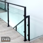 【小坪數客廳樓梯扶手設計】玻璃扶手這樣設計，空間感翻倍！