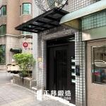 C9G-1029 (烤漆顏色FR-9637M1+0灰強玻)台北玻璃雨遮 (6)