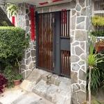 C9C-4056 (烤漆顏色FR-2898G+木紋R-108) 台北手動庭院子母門 鏤空設計通透感庭院小門 (5)