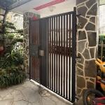 C9C-4056 (烤漆顏色FR-2898G+木紋R-108) 台北手動庭院子母門 鏤空設計通透感庭院小門 (2)