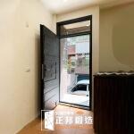 C9A-1088 (寫真木紋色號3018.烤漆顏色FR-2898) 苗栗包框換門安裝 (1)