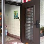 C9B-1069(烤漆顏色FR-8675.銀波玻璃) 台中通風門新門安裝 (3)