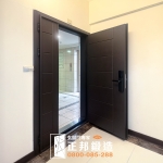 C9B-2001 (烤漆顏色FR-81255) 新北換門廠商推薦 加裝電子鎖 (2)