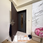 C9B-1058 (烤漆顏色FR-2898) 新竹加裝外門安裝 (1)