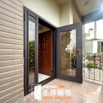 C9B-1030 (烤漆顏色FR-8679.門花3804) 龍潭換外門 包框換門 (4)