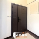 C9B-2001 (烤漆顏色FR-81255) 新北換門廠商推薦 加裝電子鎖 (1)