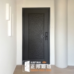 C9B-2017(烤漆顏色FR-2898) 林口換門 加裝瞄眼 (5)