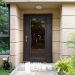 C9B-1035 (烤漆顏色FR-81255)平鎮包框換門 雙玄關換門 (2)