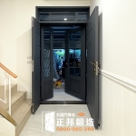 C9B-1078 (烤漆顏色FR-2910) 新竹子母門安裝 (1)