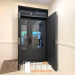 C9B-1078 (烤漆顏色FR-2910) 新竹子母門安裝 (5)