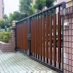 C9C-4062 不銹鋼社區大門 (FR-9637 木紋烤漆R116) 木紋烤漆更耐用 (1)