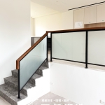 C9E-2013 玻璃護欄 玻璃樓梯扶手 (FR-9622)+10噴砂強化不沾手) 新屋 (20)