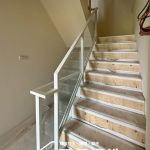 C9E-2012 (烤漆顏色FR-1737M2、10光強) 芎林樓梯扶手廠商安裝 (8)