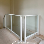 C9E-2012 (烤漆顏色FR-1737M2、10光強) 芎林樓梯扶手廠商安裝 (1)