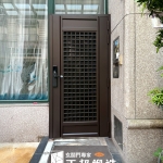 C9B-1069三合一通風門 (烤漆顏色FR-8675) 楊梅乾式施工換門安裝 (1)