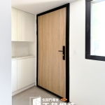 C9B-2066+木紋(烤漆顏色FR-9622 2517DG) 台北 玄關門安裝 (2)