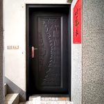 C9B-2028 (烤漆顏色FR-9623) 桃園平鎮 玄關門安裝 (2)