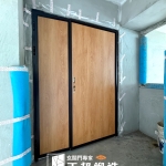 C9B-2066 寫真木紋(烤漆顏色FR-9622 2005) 彰化和美 玄關門安裝 (6)