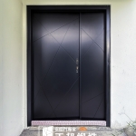 C9B-2066 寫真木紋(烤漆顏色FR-9622 2005) 彰化和美 玄關門安裝 (9)