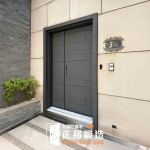 C9A-1088 (烤漆顏色FR-2898) 彰化鑄鋁門安裝 (2)