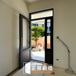 C9B-1102 (烤漆顏色FR-2910 木紋2508DG ) 日式玄關門設計 打造日系質感居家