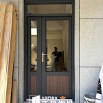 C9B-1102 (烤漆顏色FR-2910 木紋2508DG ) 日式玄關門設計 打造日系質感居家