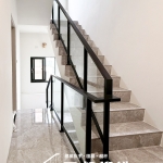 C9E-4024 (烤漆顏色FR-9622M1+10mm強化玻璃) 苗栗玻璃樓梯扶手安裝案例 (8)