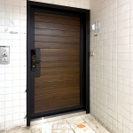 C9B-3020 (烤漆顏色FR9623胡桃木色) 台中住家包框換門 (1)