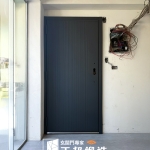 C9B-2058 (烤漆顏色FR-2898) 新竹玄關門安裝 (1)