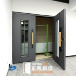 C9B-1103 烤FR-2910) 裝修玄關門安裝 (2)