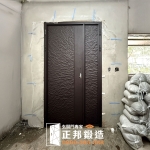 C9A-1033 (FR-8679) 三重玄關門安裝 (5)