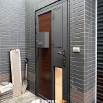 C9B-3001木紋烤漆R108(FR-2898) 新竹玄關門安裝 (3)