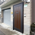 C9C-4055(FR-9637木紋烤漆R58) 北投庭院門安裝 (1)