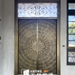 C9A-1039 開天設計 (烤底漆噴黑平光刷3803)湖口大門安裝 (4)