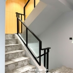 C9E-4024(FR-2910M1)(10光強) 汐止玻璃樓梯扶手廠商安裝 (5)