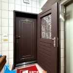 C9B-1105 (FR-8677) 大溪玄關門安裝案例 (4)