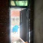 C9B-2063門框+門花FR-91024M2門扇烤漆色FR-2910 台北大門安裝案例 (4)