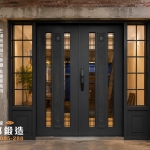 AI 模擬示意圖：正邦鍛造C9B-1084 (烤漆顏色FR-2910) 桃園門面包框 0970960683  工業風住宅外觀，紅磚與水泥混合外牆設計