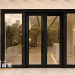 店面玻璃門設計-店面玻璃門費用-正邦鍛造-風格別墅，米黃色刷牆設計