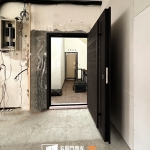 新店鑄鋁門安裝案例，使用C9A-1051門型搭配FR-8679烤漆色號