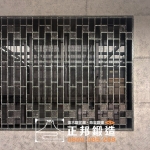 新豐鐵花窗推薦案例，使用【C9D-1019／酷銀色】格子幾何造型復古鐵花窗搭配5mm強化銀波玻璃完工分享